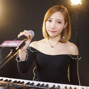 老师好紧⋯蕾丝丝袜真人视频
